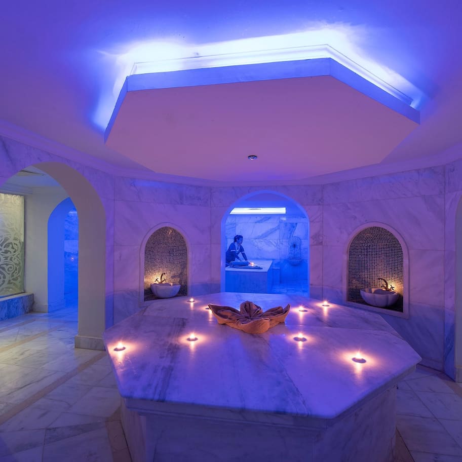 Couples treatment rooms, sauna, hot tub, steam room, Turkish bath