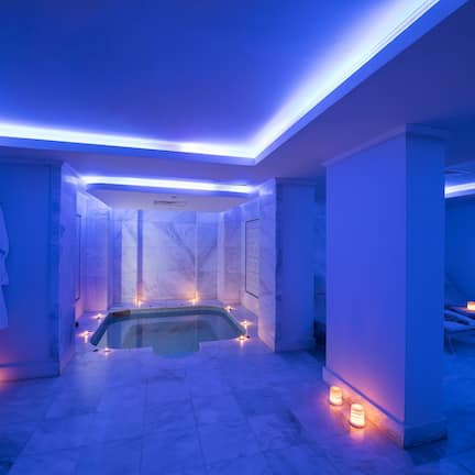 Couples treatment rooms, sauna, hot tub, steam room, Turkish bath