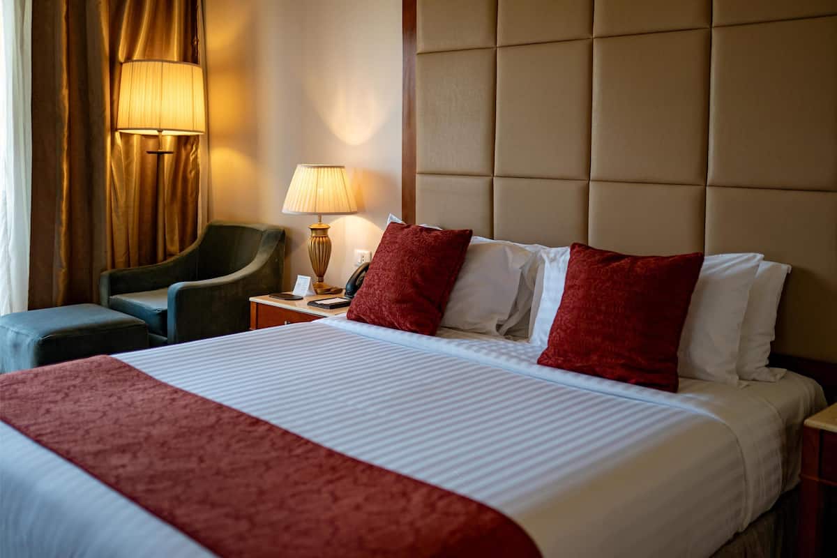Panoramic Suite | Egyptian cotton sheets, premium bedding, minibar, in-room safe