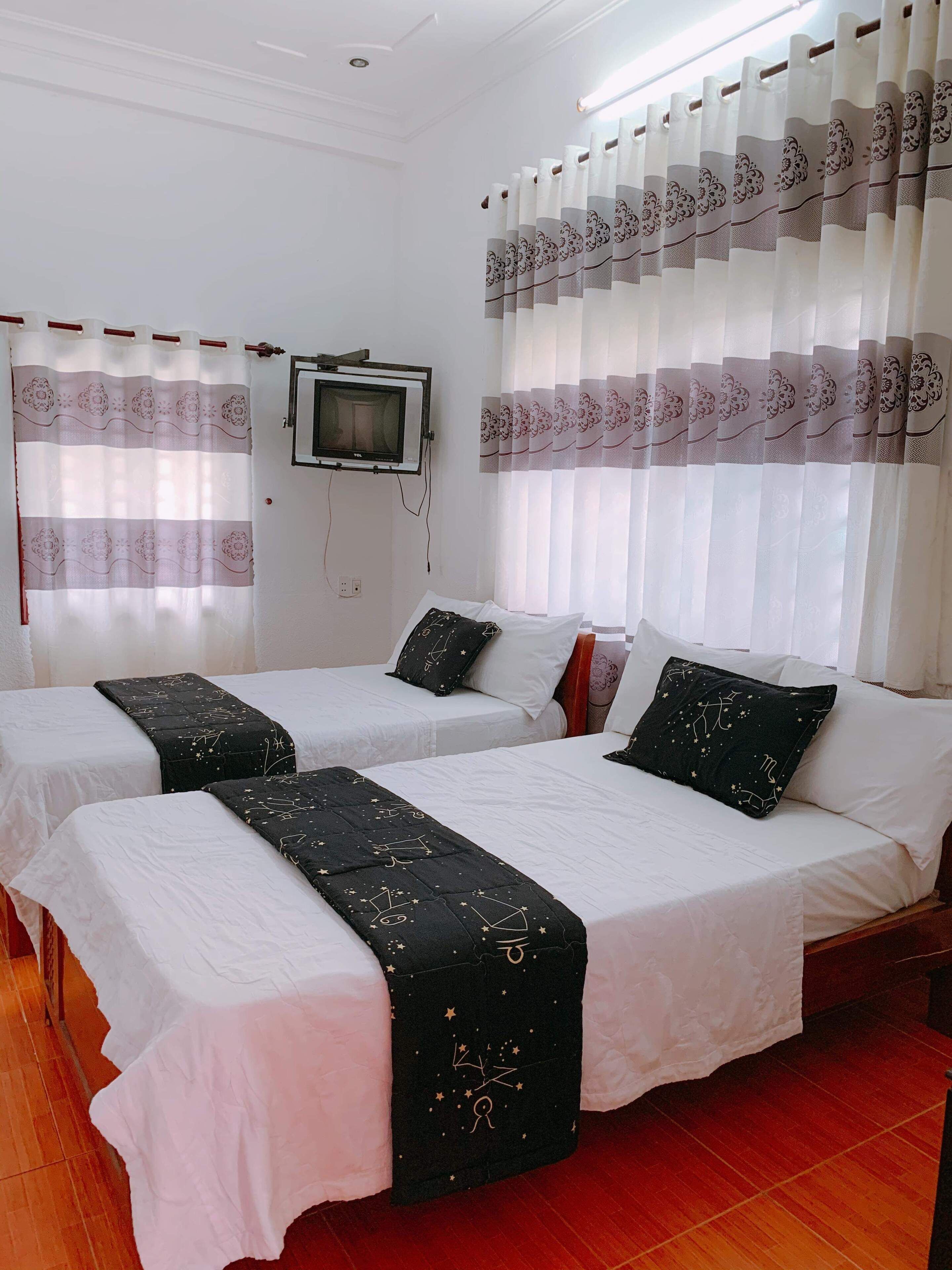 In-room safe, desk, free cribs/infant beds, free WiFi
