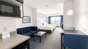Down duvets, desk, laptop workspace, soundproofing - Holiday Inn Express & Suites Glenpool-Tulsa South by IHG (Glenpool)