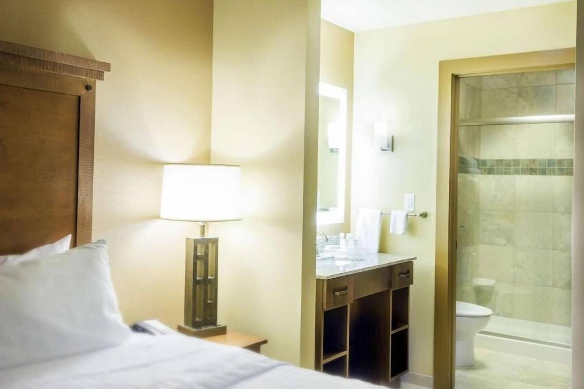 Bathroom | Hair dryer, towels