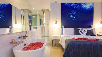 Scenaria King Suite | 1 bedroom, minibar, in-room safe, desk