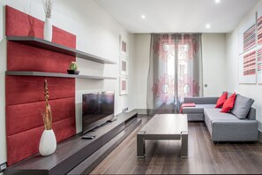 Superior Apartment, 1 Bedroom | Living area | TV - Gran Via Suites (Madrid)