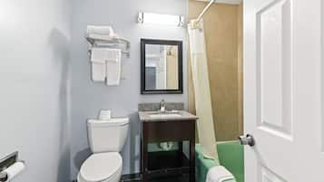 Combined shower/bathtub, hair dryer, towels
