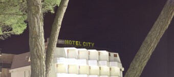 Hotel City Beach Resort