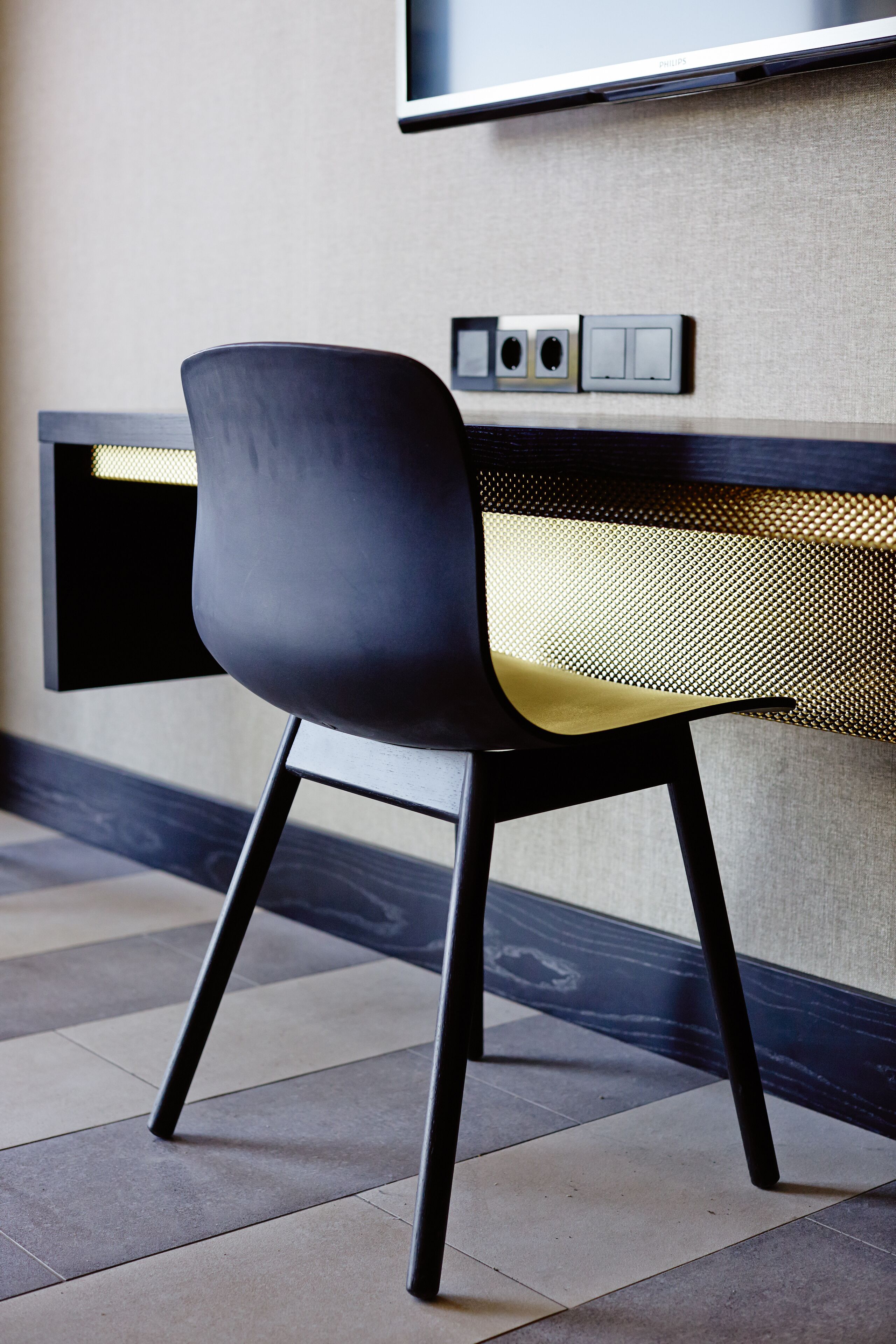 1 bedroom, premium bedding, down duvets, soundproofing