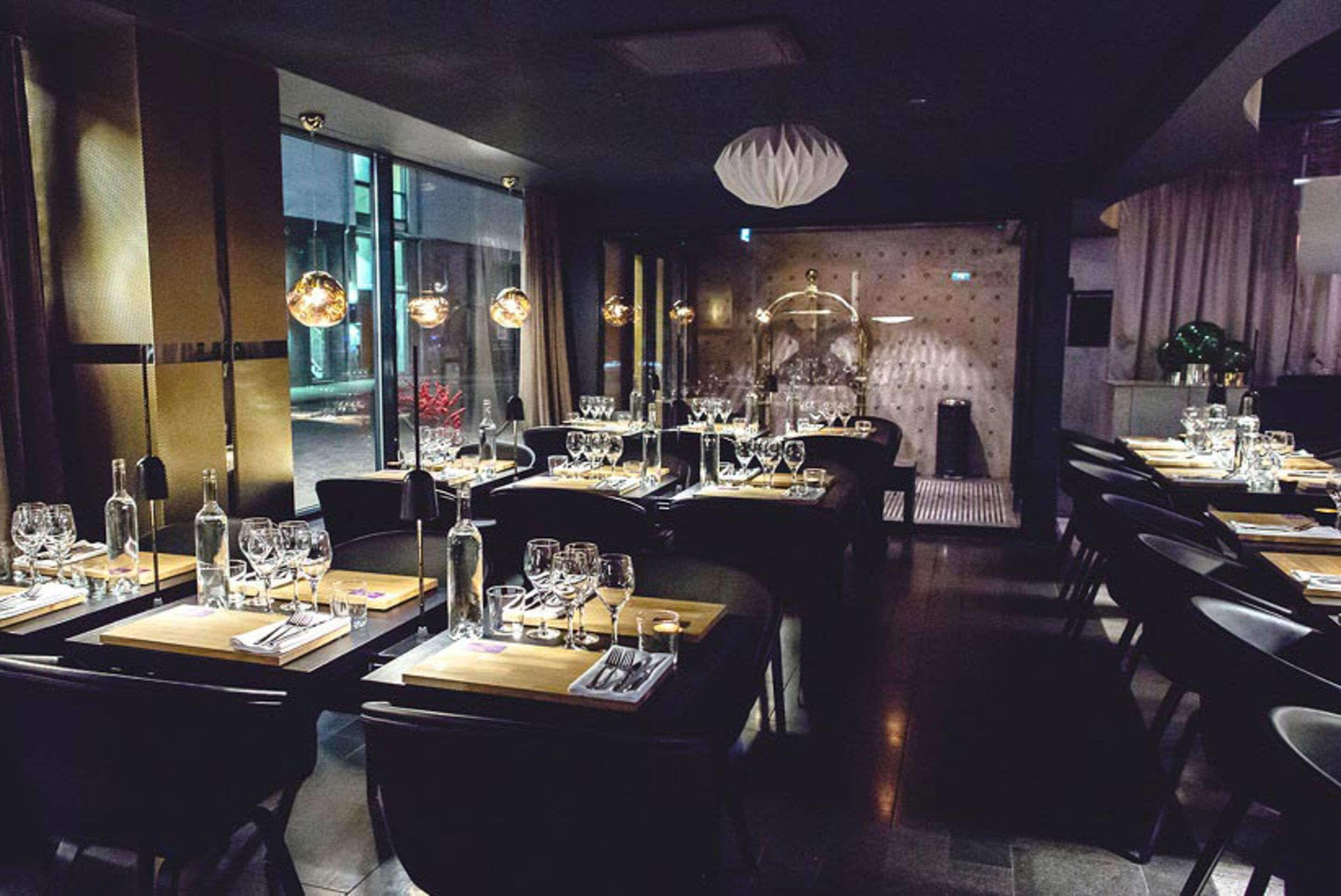 breakfast, lunch, dinner served; fusion cuisine