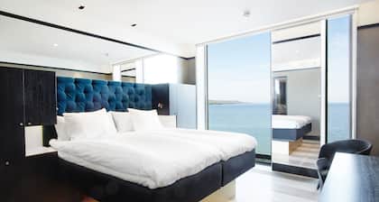 Vox Hotel