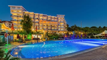 Hồ bơi trong nhà, hồ bơi ngoài trời, lều miễn phí