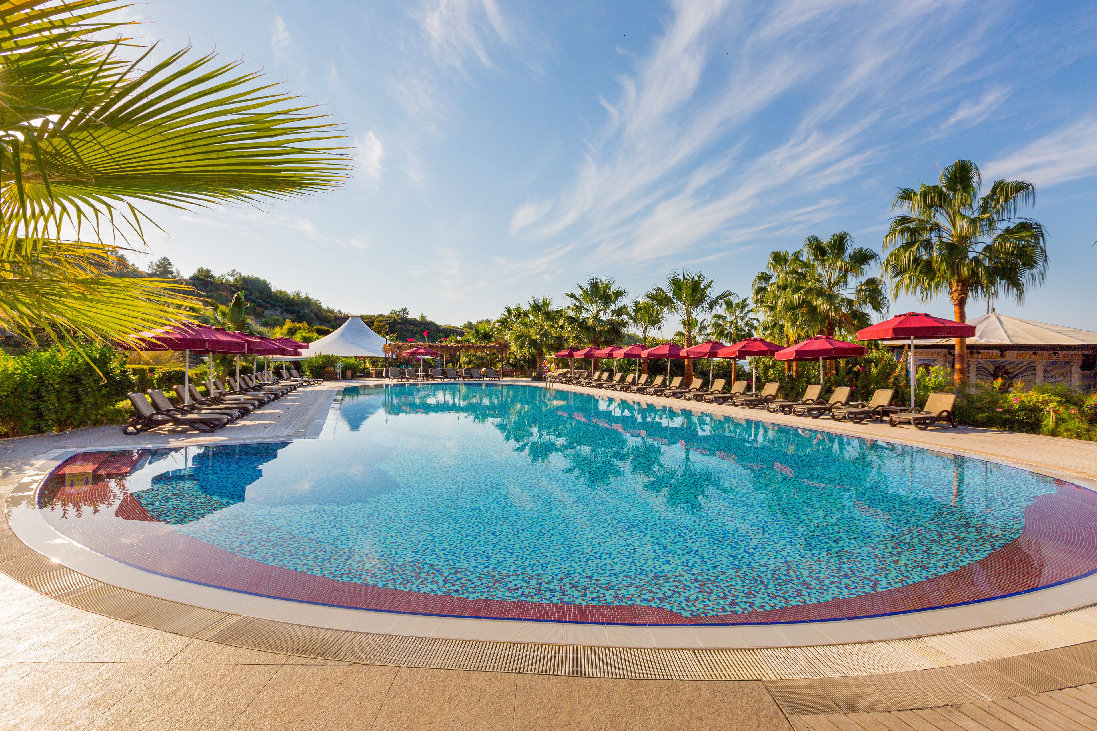 Piscina coperta, piscina all'aperto, cabine incluse nel prezzo