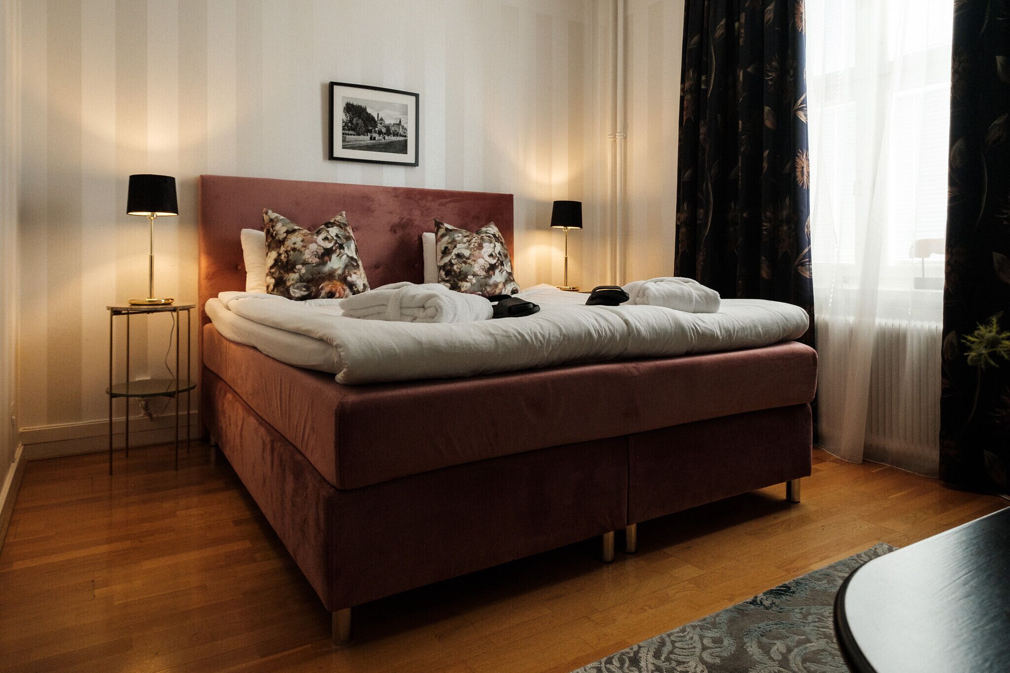 superior double room | desk, free wifi, bed sheets