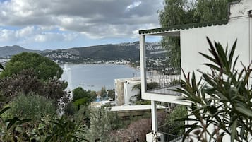 Vista para praia/oceano