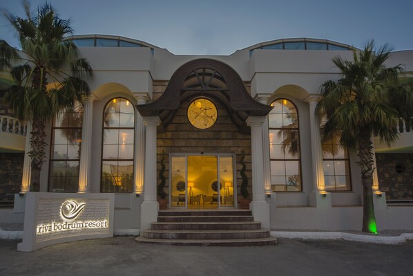 Property entrance - Riva Bodrum Resort (Bodrum)