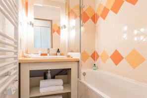 Ducha del cuarto de baño