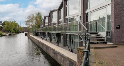 YAYS Amsterdam Prince Island by Numa