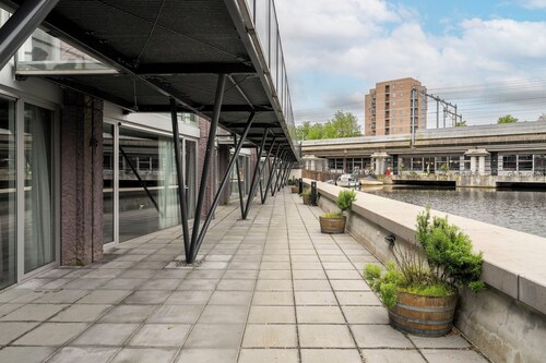 YAYS Amsterdam Prince Island by Numa