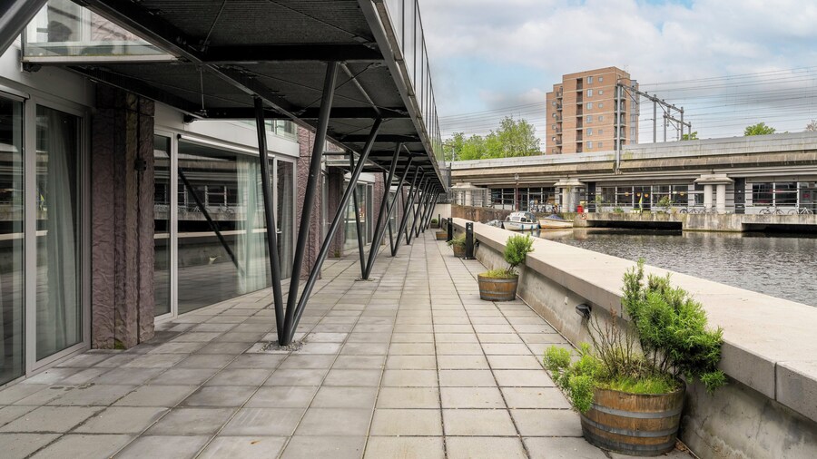 YAYS Amsterdam Prince Island by Numa