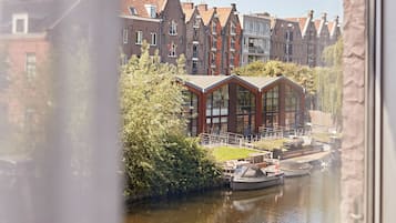 Appartement, 2 slaapkamers | 1 slaapkamer, luxe beddengoed, een kluis op de kamer, een laptopwerkplek