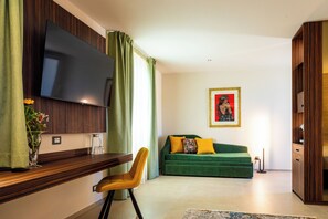 尊爵開放式套房, 1 張特大雙人床和 1 張沙發床, 城市景觀, 高層 | 埃及棉床單、高級寢具、羽絨被、記憶床墊