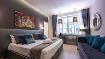 Deluxe Double Room, Non Smoking | Egyptian cotton sheets, premium bedding, down duvets, memory-foam beds