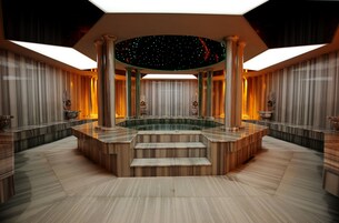 双人护理室、桑拿、湿蒸房、土耳其浴、芳香疗法、指（趾）甲修剪和护理