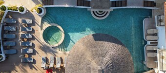 The PINEHILL Hotel & Suites