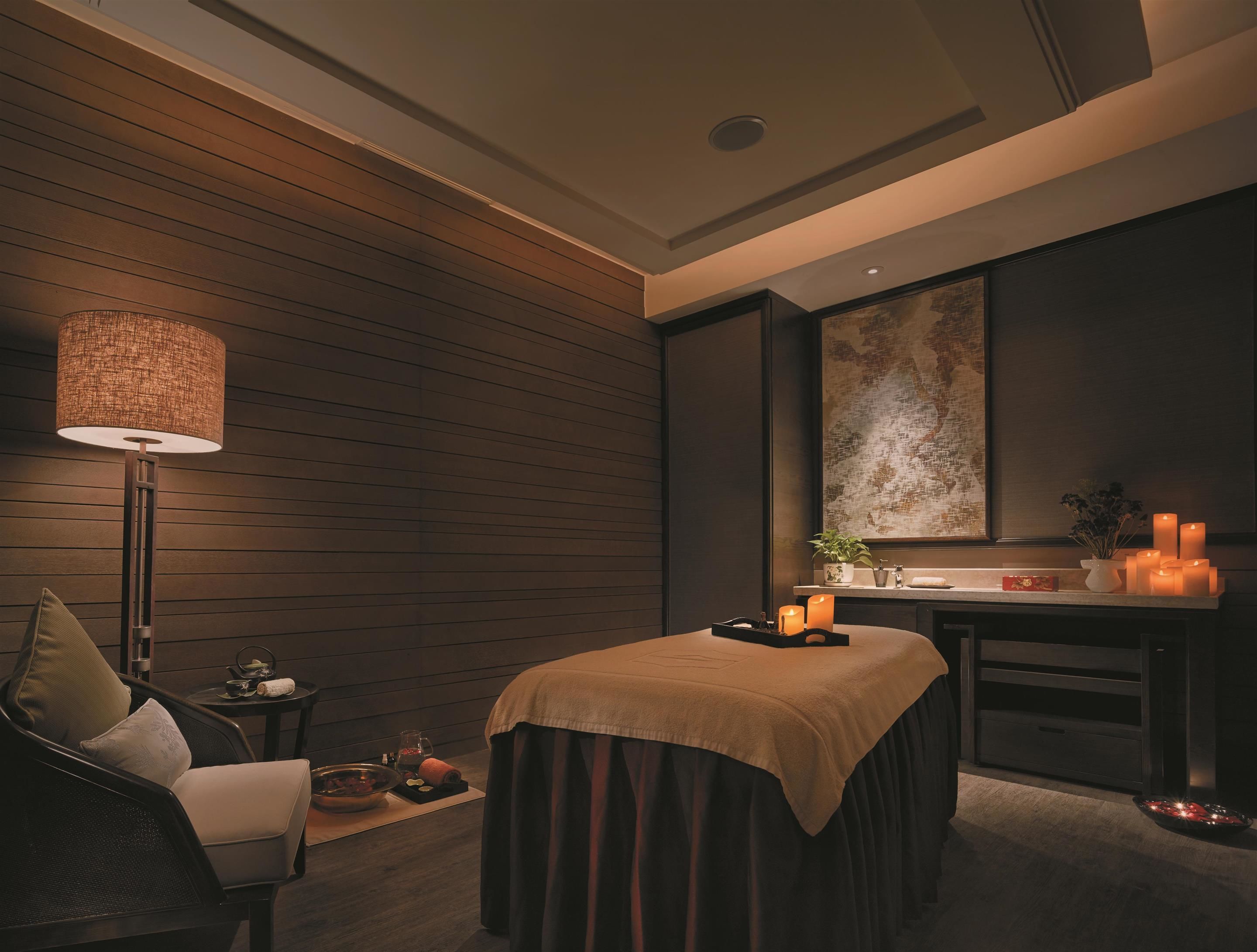 body treatments, hydrotherapy, facials, massages