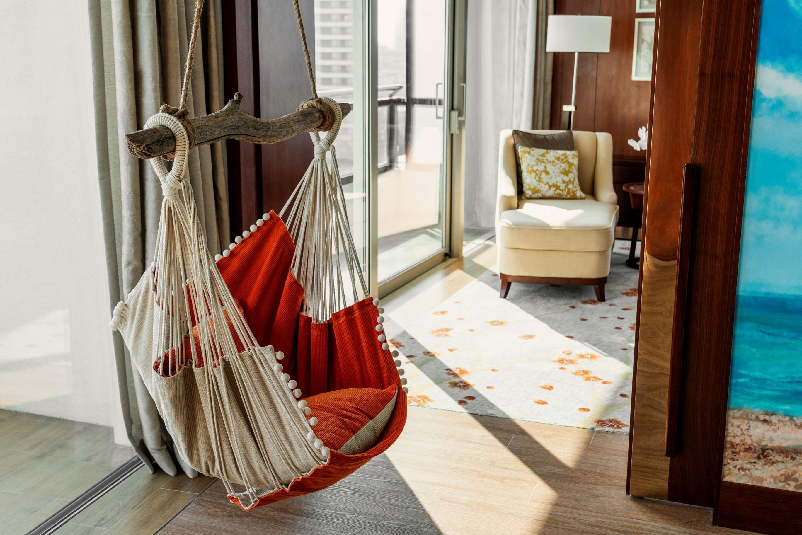 premium bedding, down duvets, in-room safe, blackout curtains