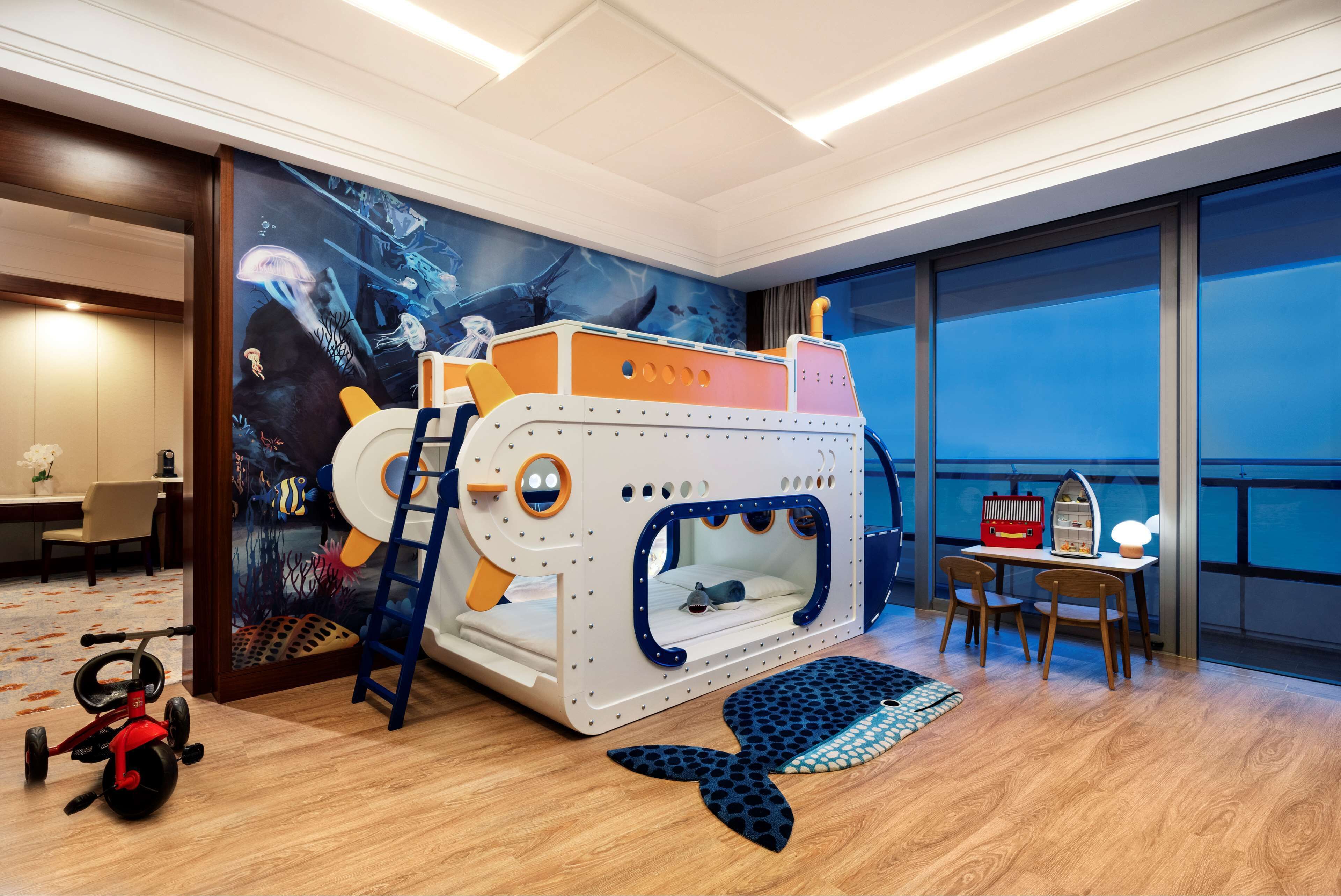 premium bedding, down duvets, in-room safe, blackout curtains