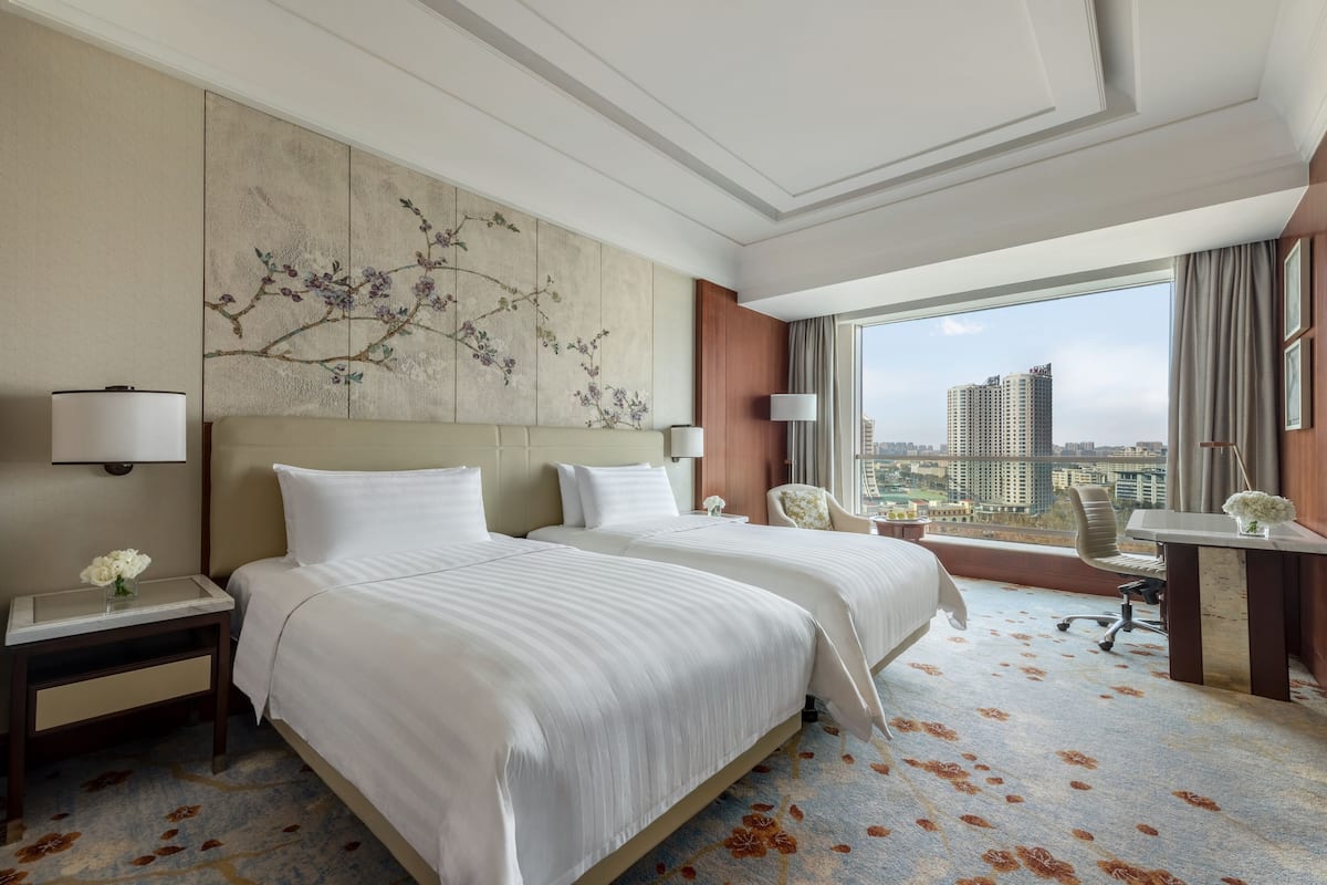 Deluxe Room, 2 Single Beds, City View | Premium bedding, down duvets, in-room safe, blackout curtains
