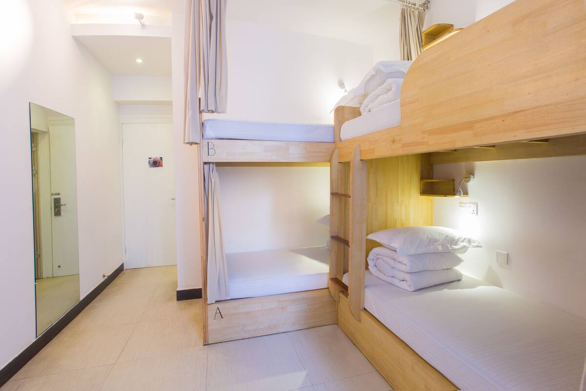 18 bedrooms, in-room safe, blackout curtains, soundproofing