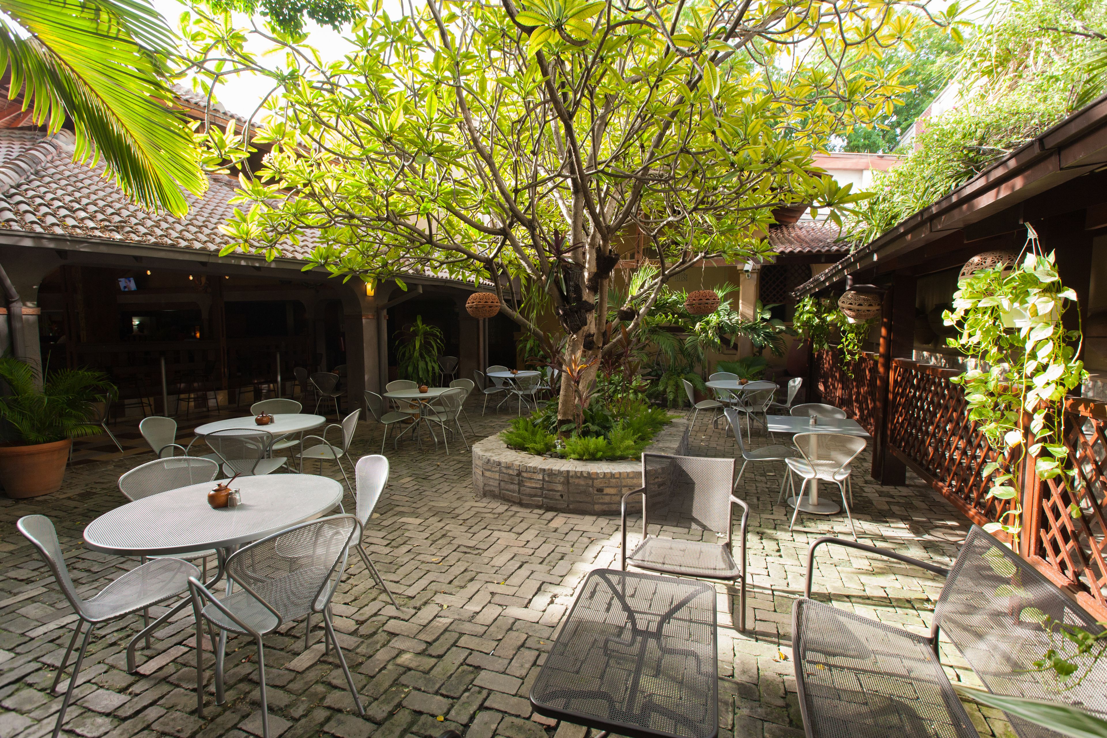 Photo - Le Plaza Hotel