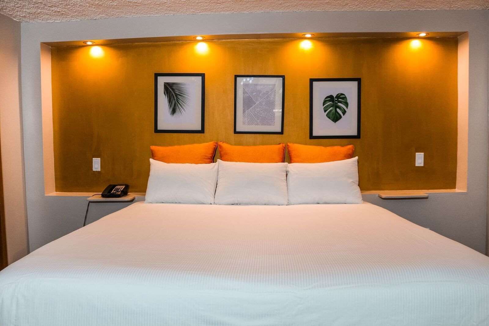 1 bedroom, in-room safe, desk, iron/ironing board