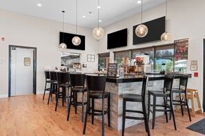 Bar (on property) - Grand Crowne Resort (Branson)