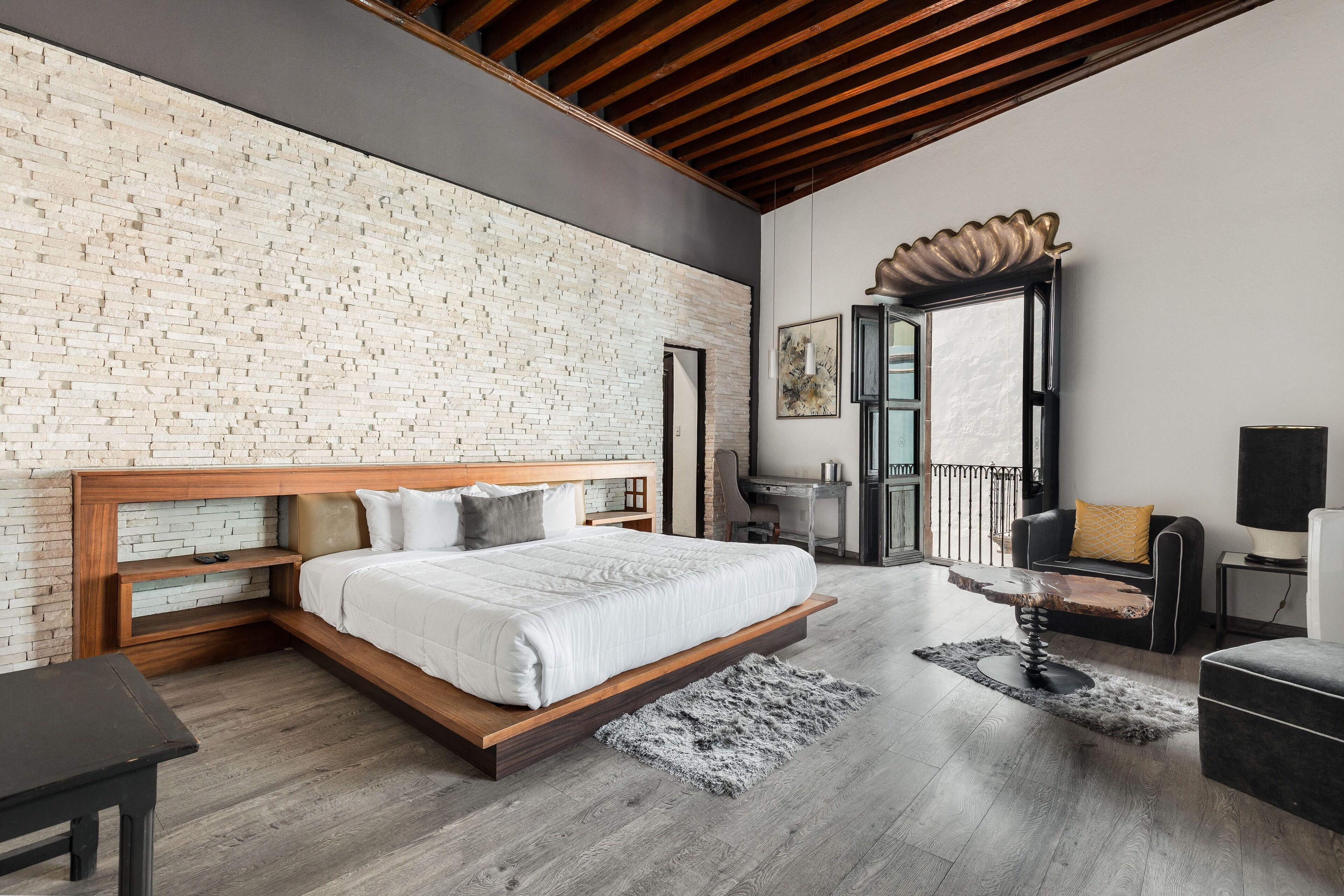 Suite Imperial King | Két bảo mật tại phòng, bàn, bàn ủi/dụng cụ ủi quần áo 