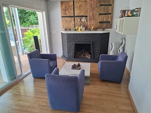 Televisor LED de 22 polzades amb canals digitals i televisor