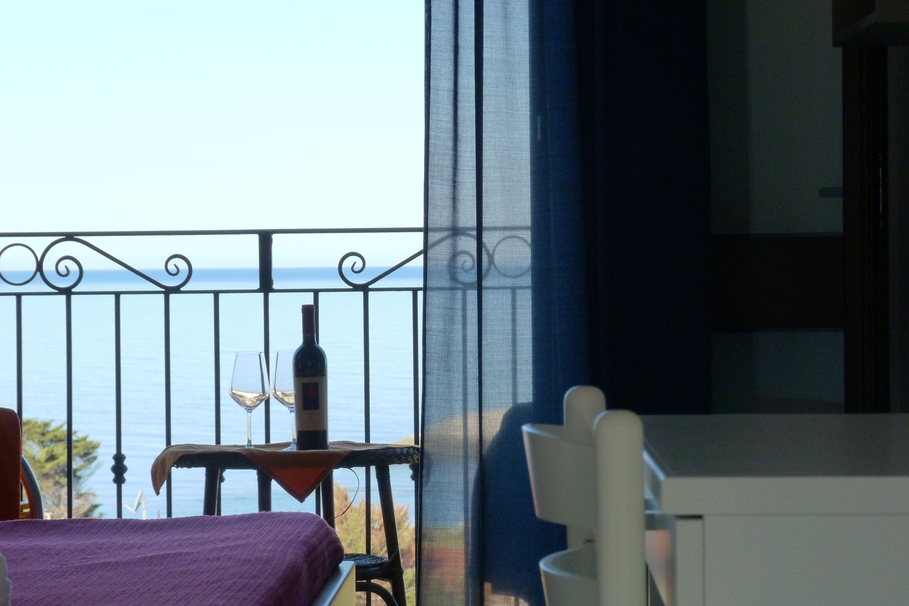 double room, balcony, sea view | minibar, in-room safe, desk, blackout curtains