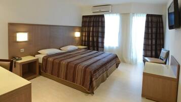 Camera doppia, terrazzo | Biancheria da letto di alta qualità, materassi Select Comfort, minibar