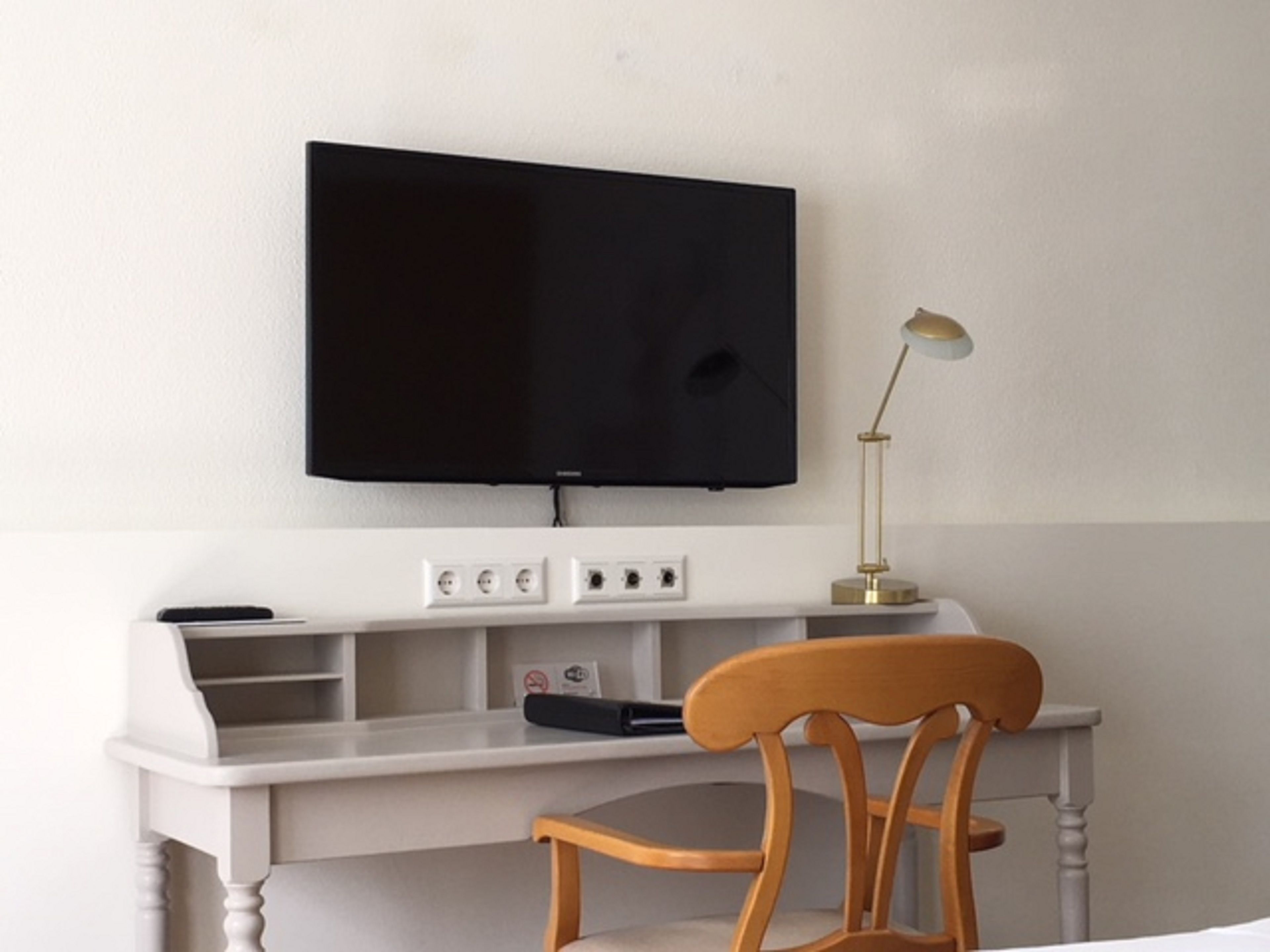 superior room | minibar, in-room safe, desk, cots/infant beds