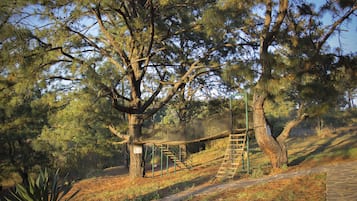 Children’s play area – outdoor