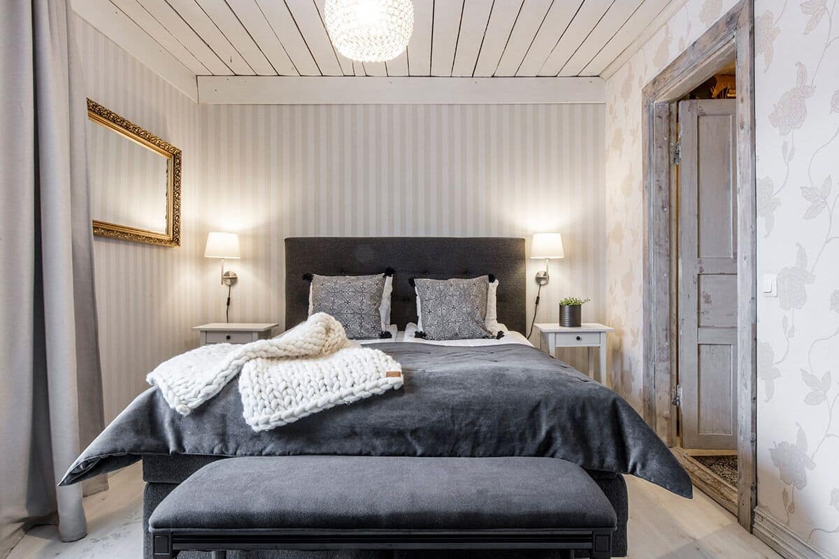 Large Double Room