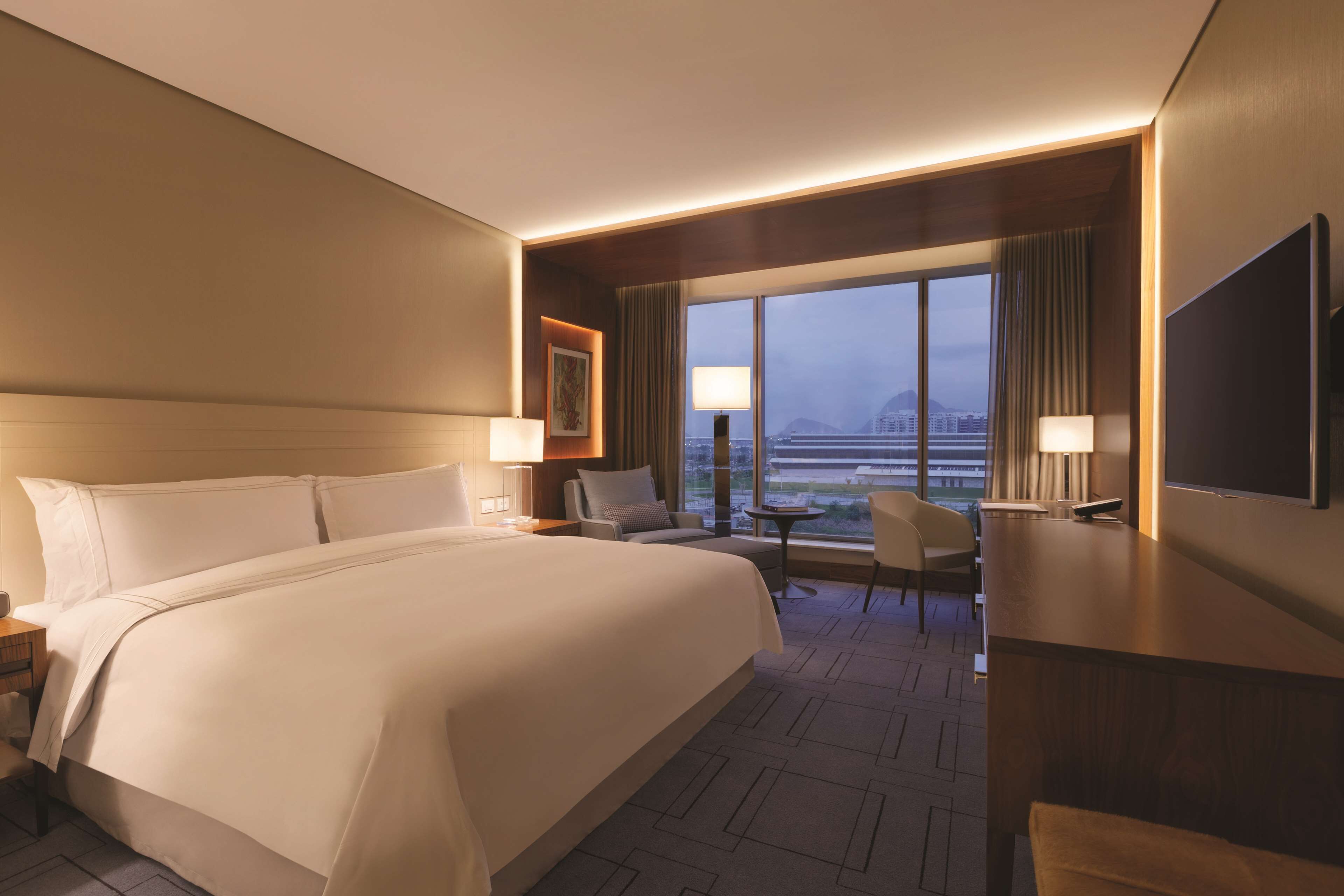 Premium bedding, minibar, in-room safe, soundproofing