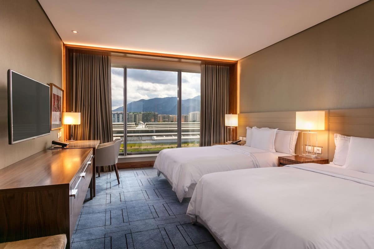 Hochwertige Bettwaren, Minibar, Zimmersafe, schallisolierte Zimmer