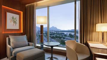 Premium bedding, minibar, in-room safe, soundproofing