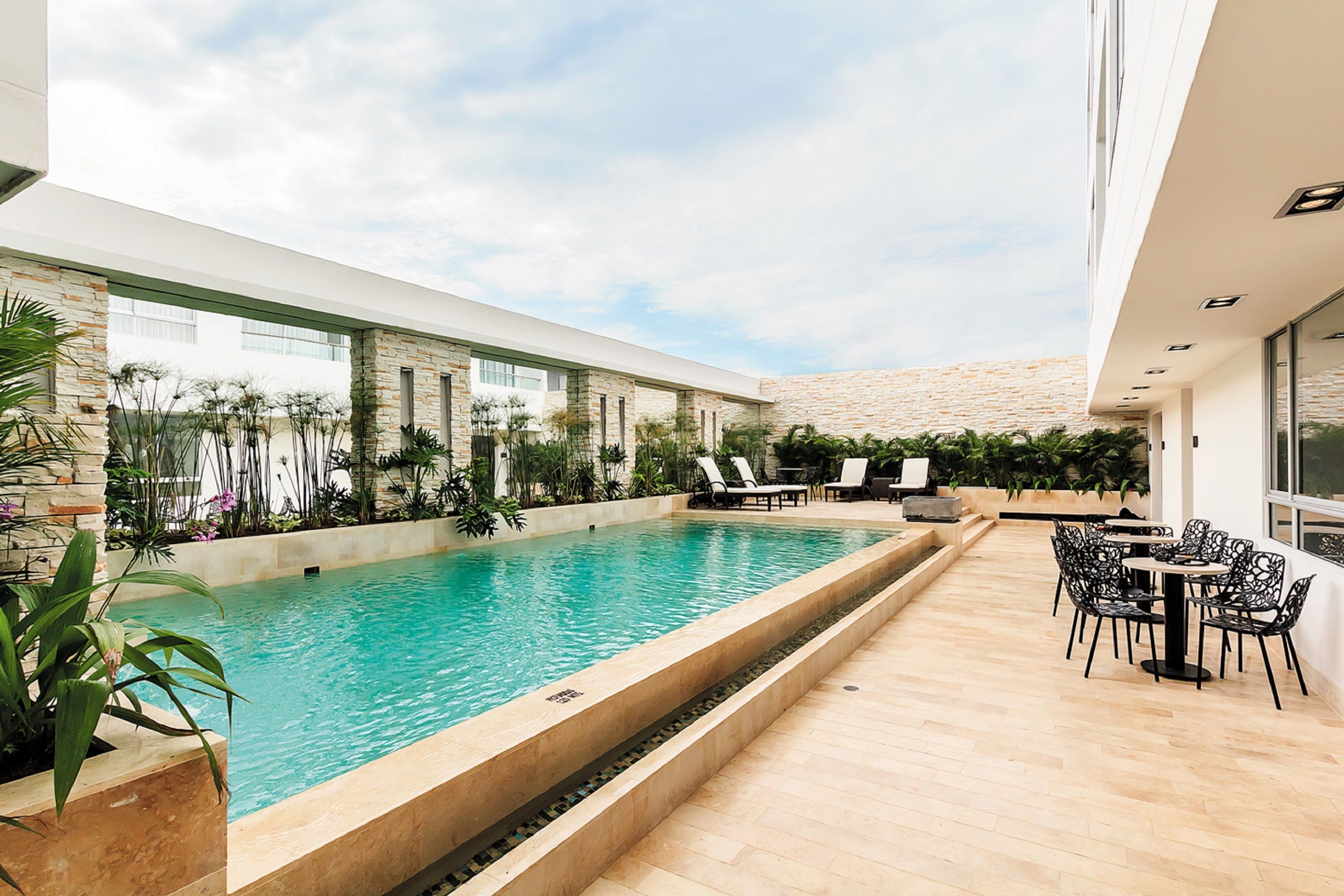 outdoor pool, pool loungers