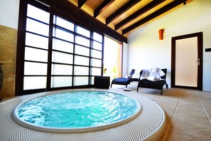 Bañera de hidromasaje interior