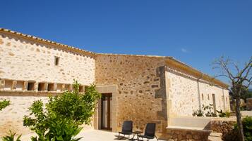 Superior Suite | Courtyard view