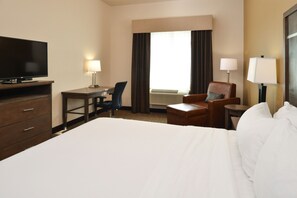 Premium bedding, in-room safe, desk, blackout curtains - Holiday Inn Express & Suites Globe by IHG (Globe)