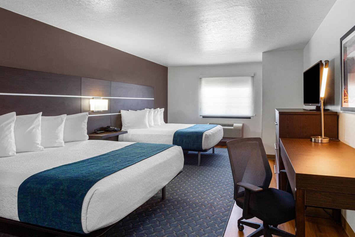 desk, laptop workspace, soundproofing, iron/ironing board